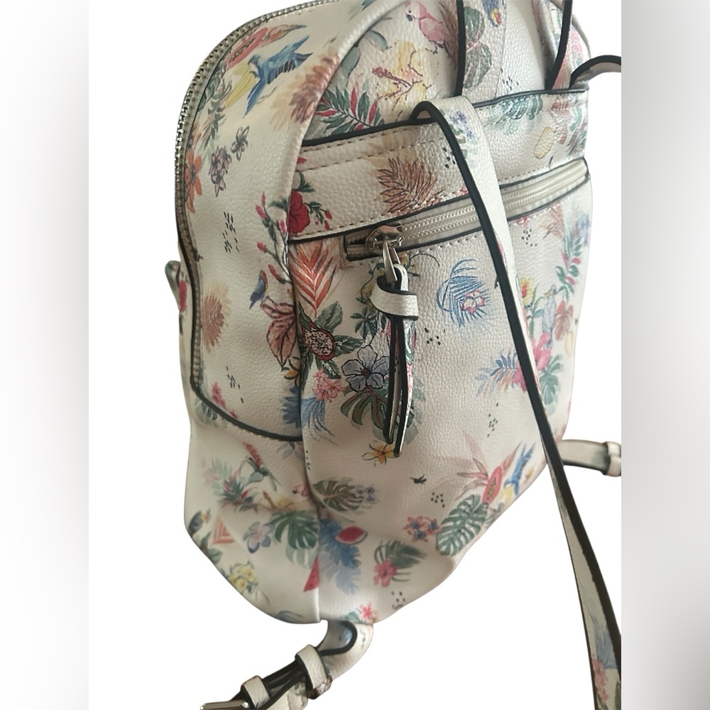 Parfois Cream Tropical Floral Backpack - Picture 4 of 11
